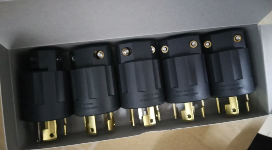 AMERICAN DENKI 工业电源插头4222N 3P 20A 250V  交货