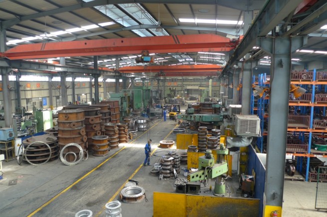 湖泉閥門車間抓緊生產(chǎn) 以創(chuàng)新促發(fā)展 以實干求突破