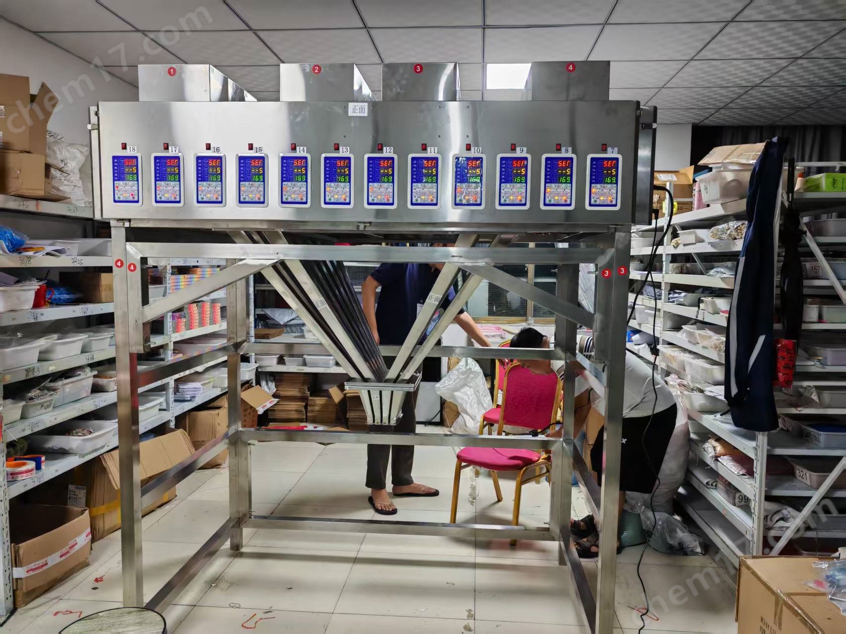 638955999939315911205.jpg 24頭\28頭\32頭拼豆豆定量分裝機(jī)(裝盒機(jī))